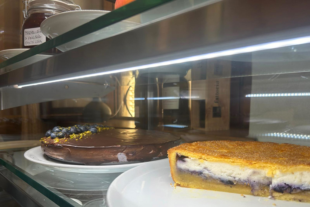 Trattoria-ristorante-Santo-Stefano-Lenno dolci fatti in casa torte